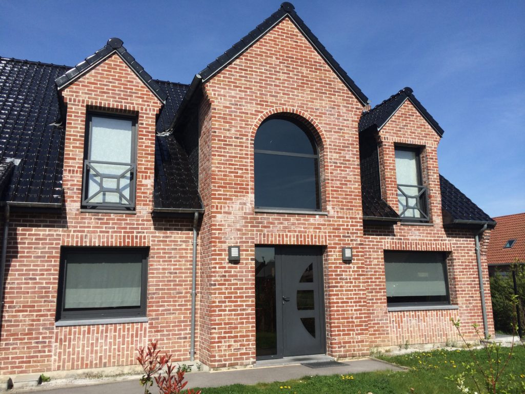 Facade Coordonnée avec volets roulants