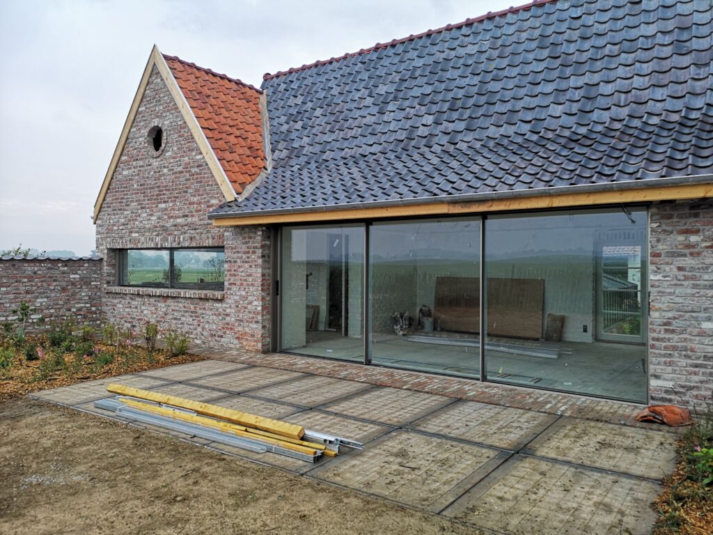 Blandain - Aluminium anodisé - profil Cortizo