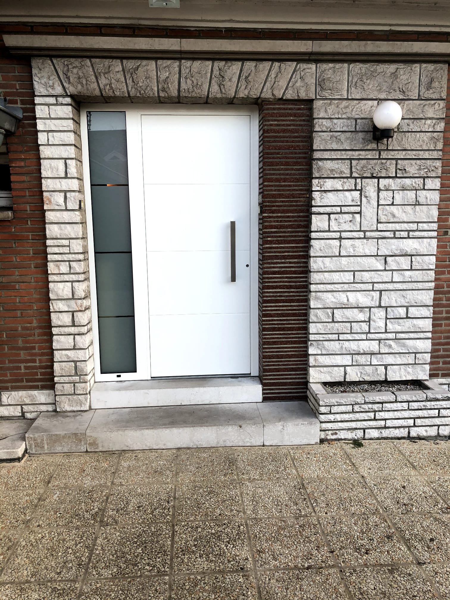Porte d'entrée ALU